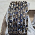 बिलू कलर में पक्की चुडी