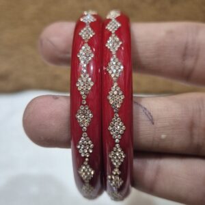 केमिकल में लाल कडा N33