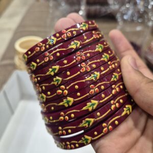 बूर डालू चूड़ा डार्क रानी रंग में C3