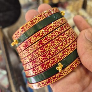 बूर डालू चूड़ा लाल रंग में B8